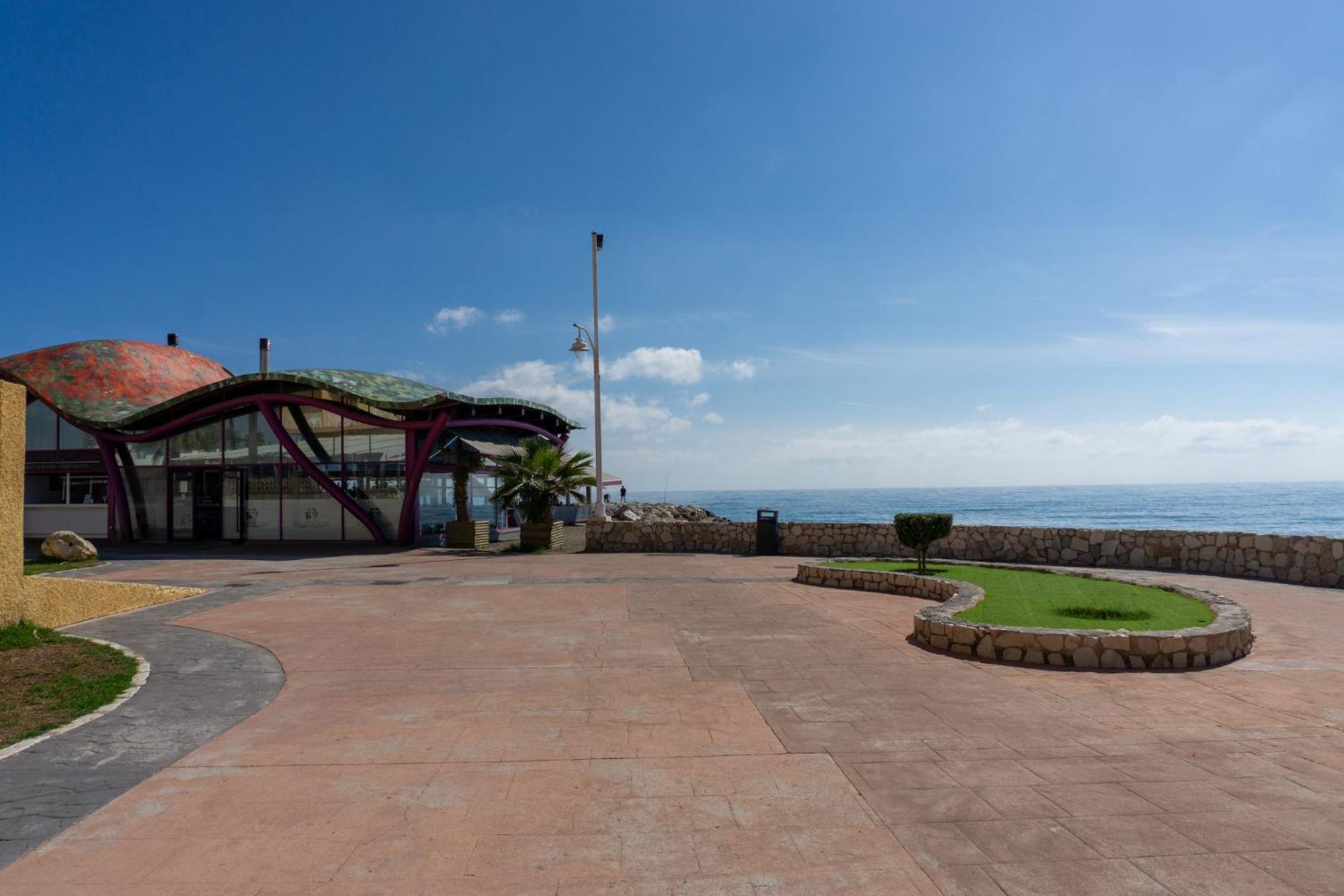 Beach Apartment Guadalmar Малага Экстерьер фото